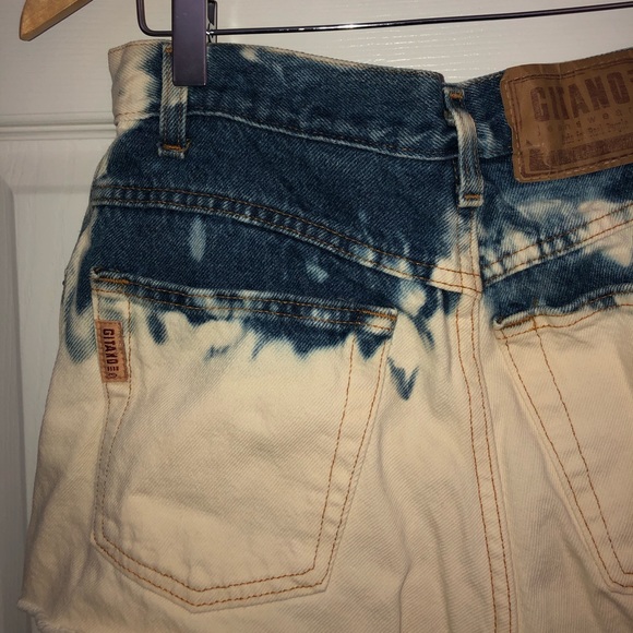 Mid-rise bleached cut-off denim shorts - Picture 5 of 6